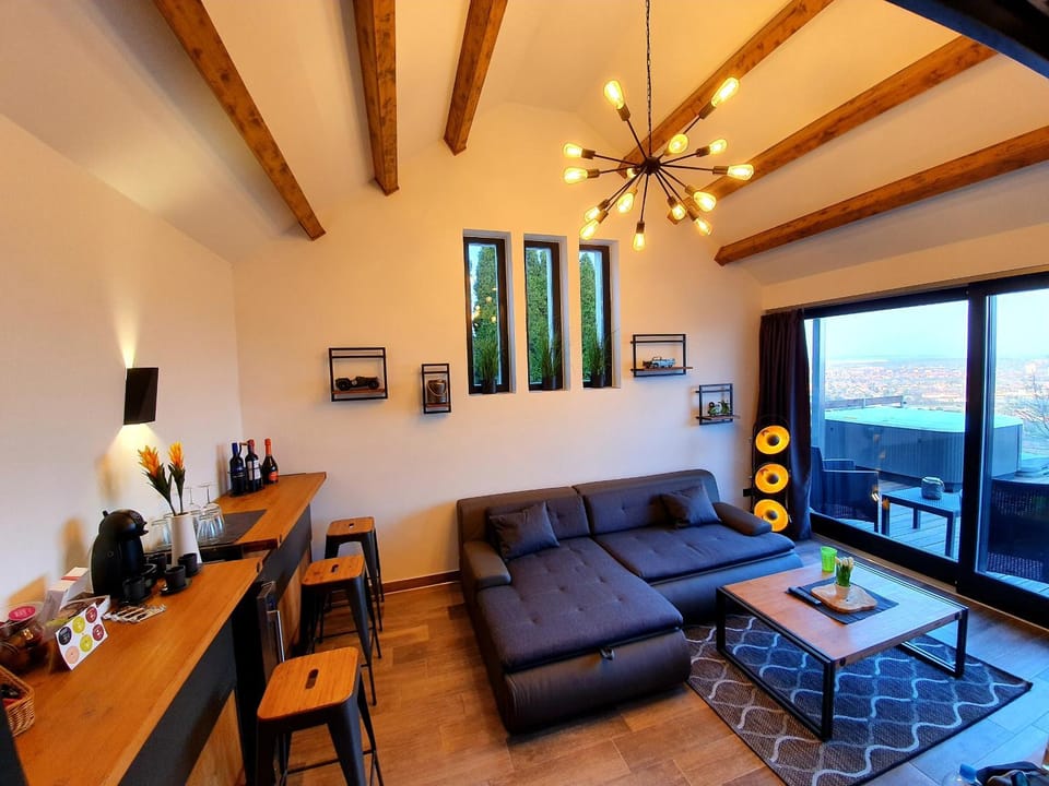 Bagoly Wellness Apartman Bed and Breakfast in Hungary
