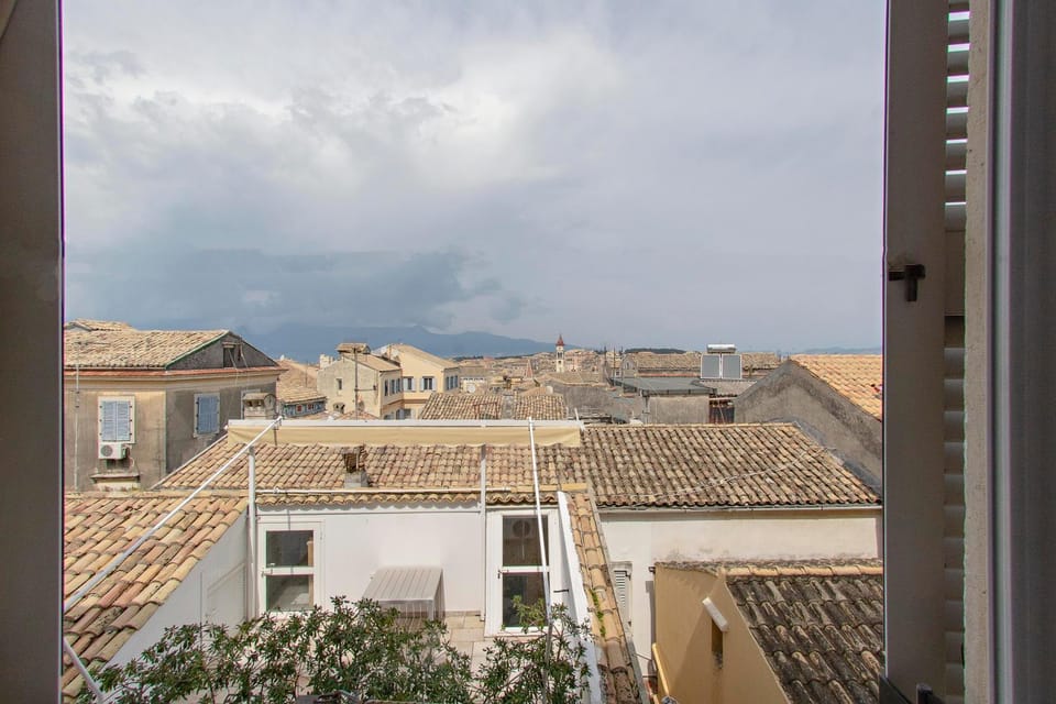Balcony/Terrace, City view