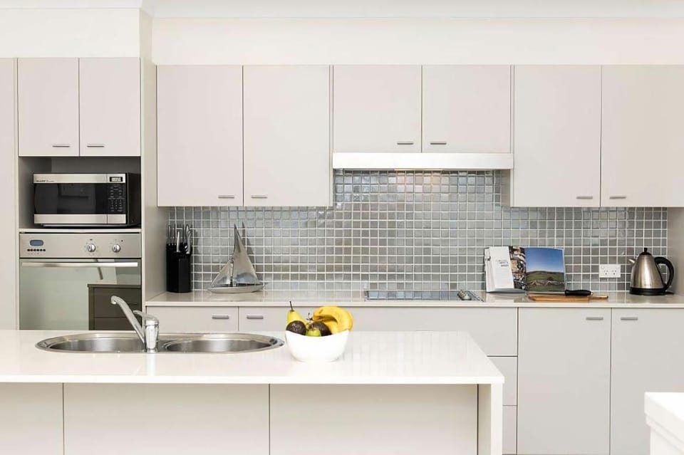 Coffee/tea facilities, Kitchen or kitchenette, dishwasher, minibar, pet friendly, toaster