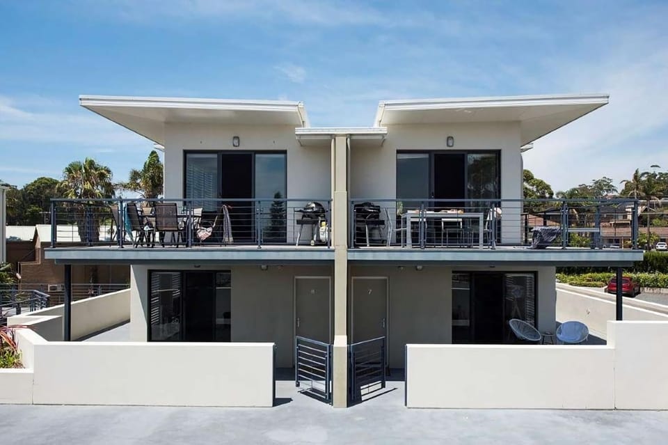Property building, Balcony/Terrace