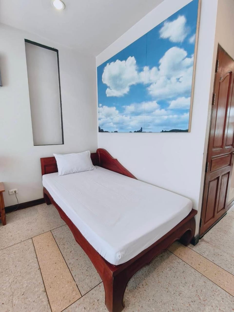 Cloud no 4 Green n Quiet Heart BKK With a Balcony Apartment in Bangkok