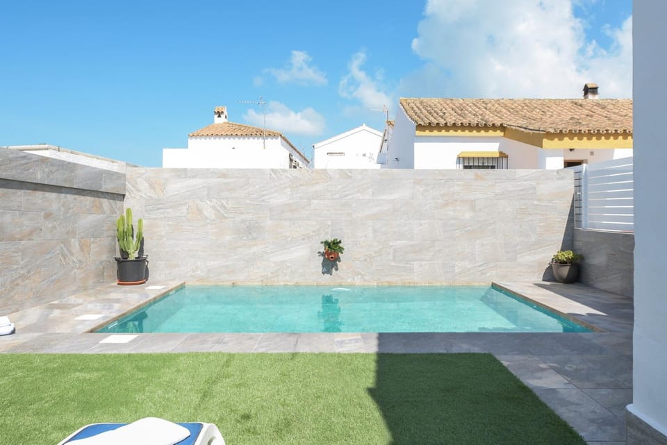Property building, Swimming pool