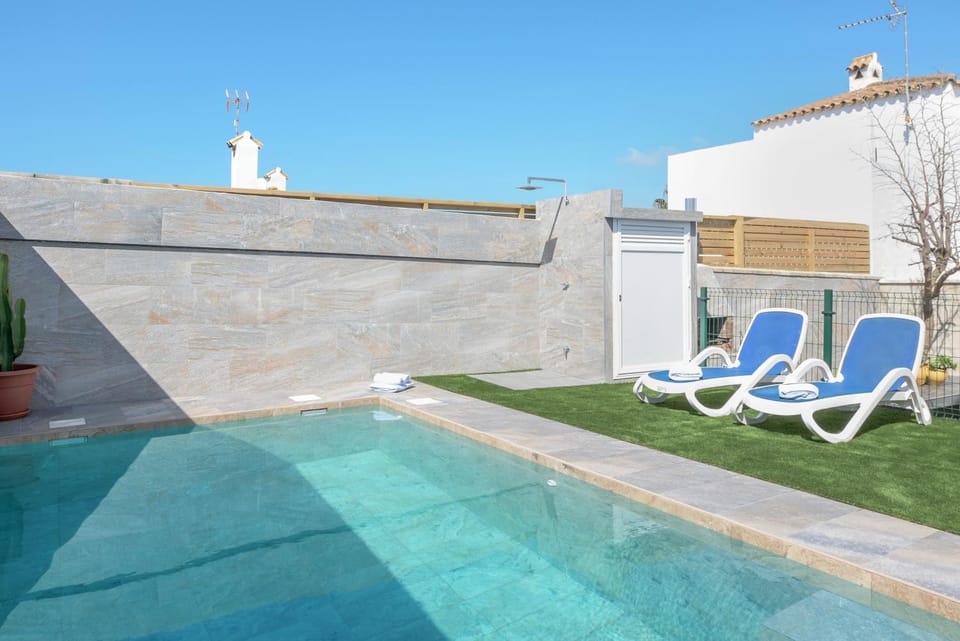 Property building, Swimming pool