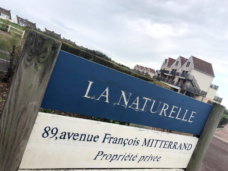 Property logo or sign