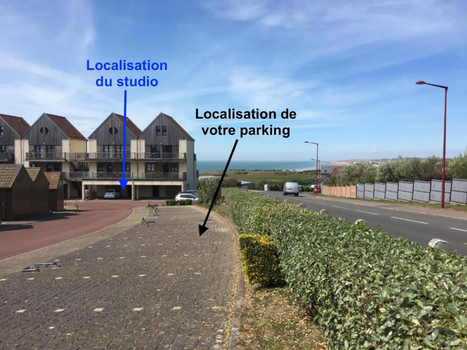 Property building, Parking