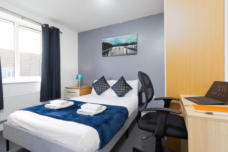Bed, Bedroom, wardrobe