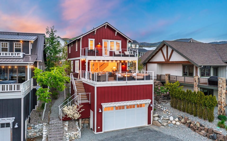 On A Whim #65 House in Chelan (In Town)