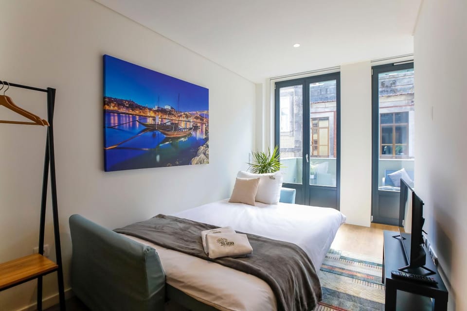 Bed, TV and multimedia