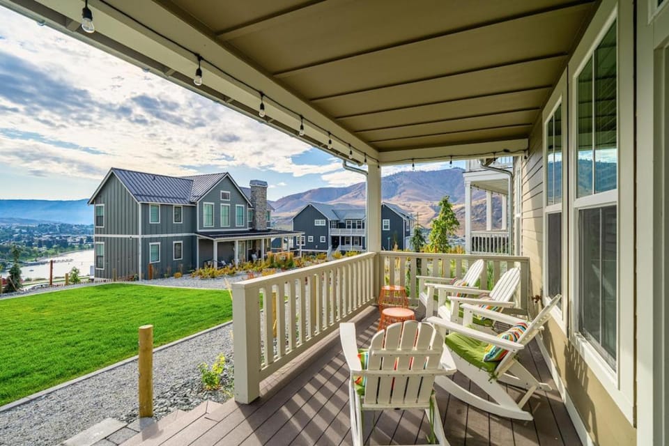 The Lakehouse #97 House in Chelan (In Town)