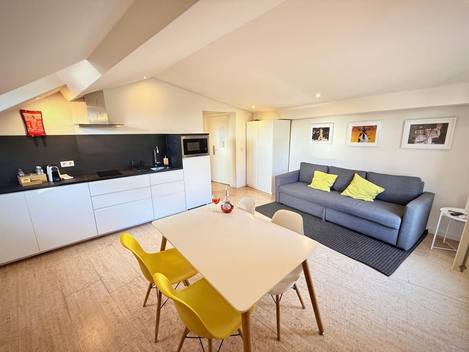 Kitchen or kitchenette, Living room, Photo of the whole room, Seating area, Dining area, wardrobe, kitchen