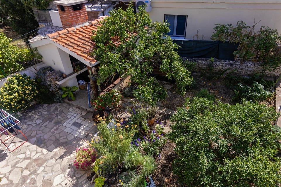 Garden view, Garden view, flat iron