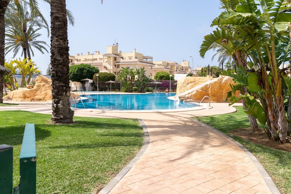 Apartamento planta baja Residencial Aquamarina by costablancarent Apartment in Marina Alta