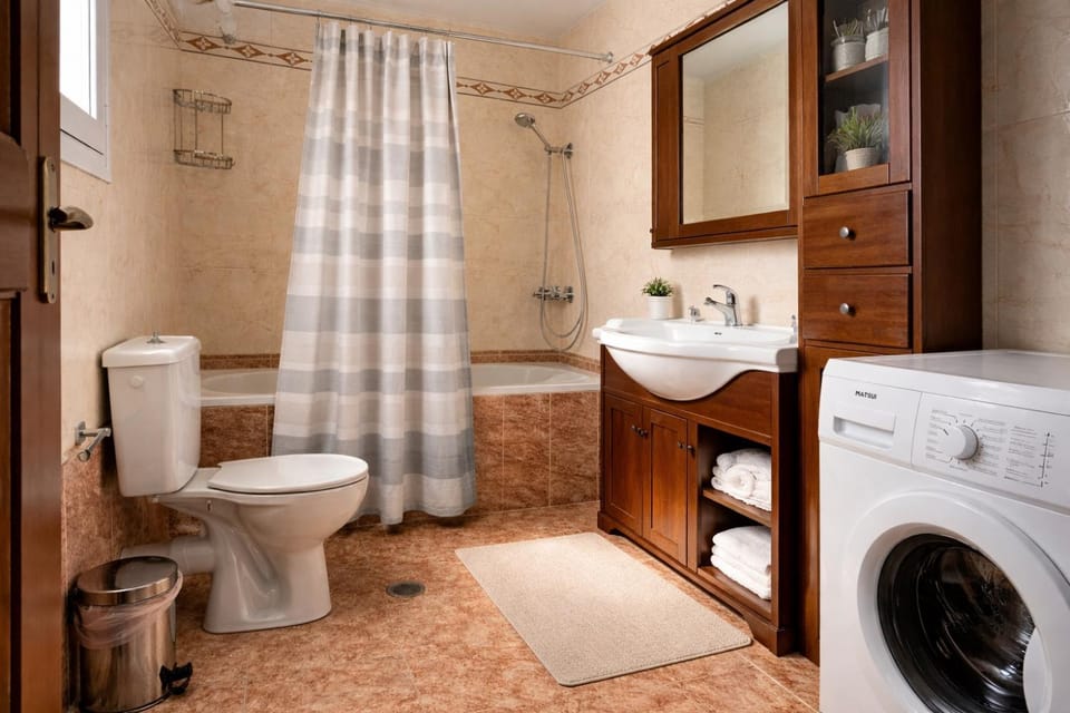 Toilet, Bathroom, Bath, bidet, towels, washing machine