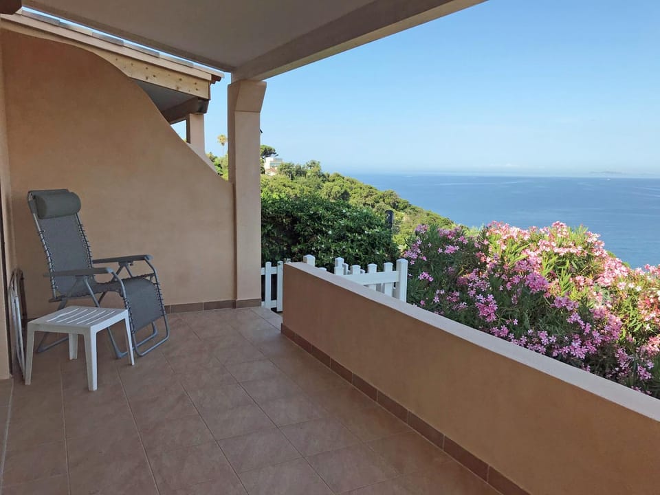 Patio, Sea view