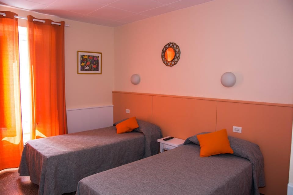 Hostal Empordà Bed and Breakfast in Alt Empordà
