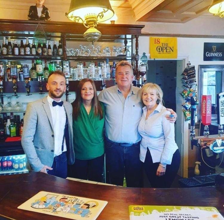 Staff, People, Lounge or bar, Drinks