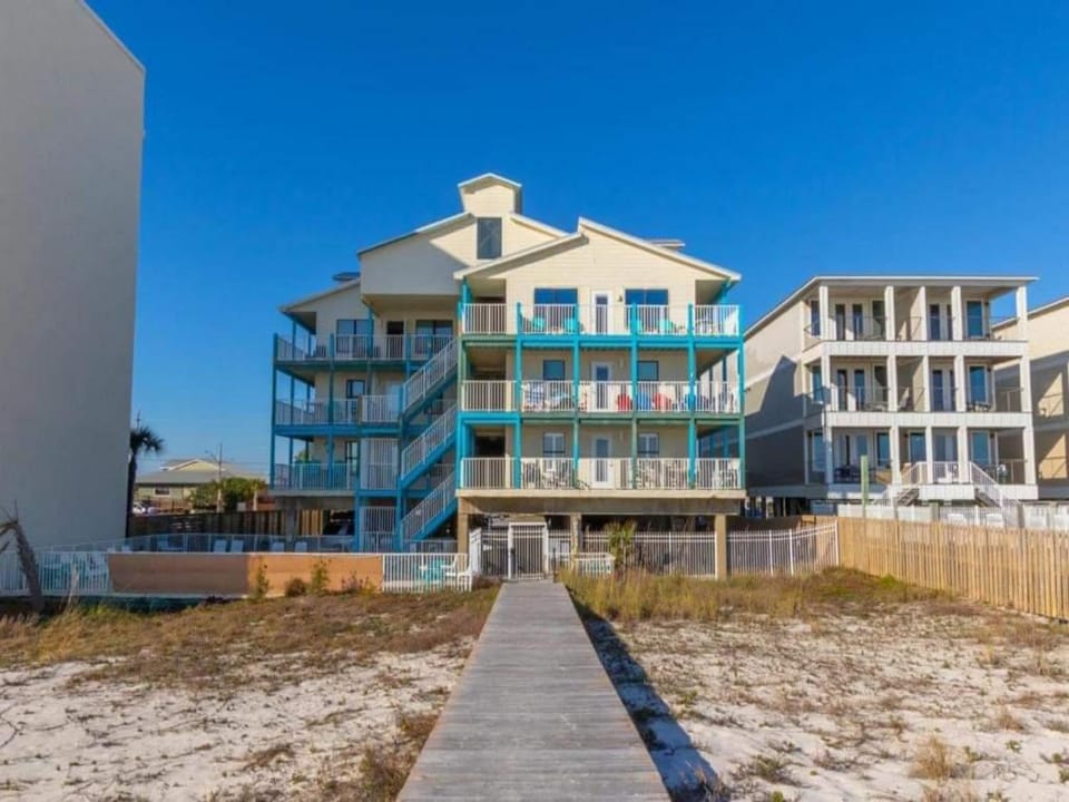 The Beach is Only Steps Away (F2) BEACHFRONT - Sleeps 8 House in West Beach