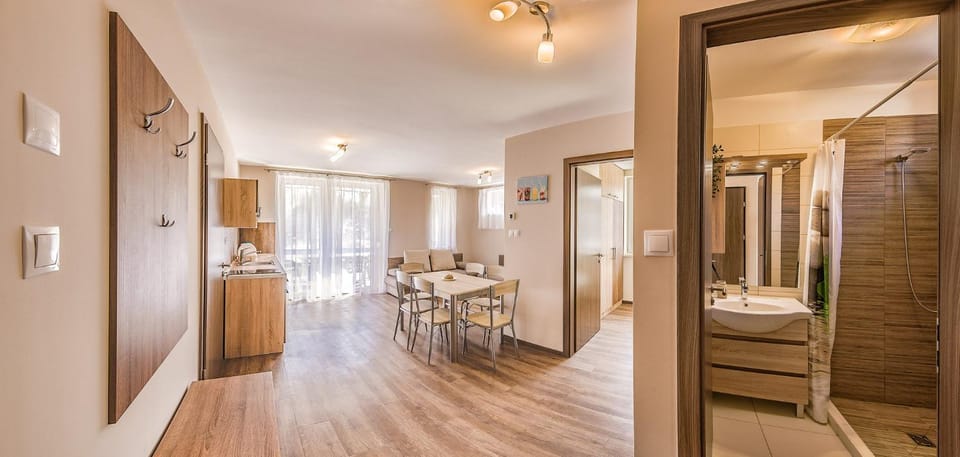 Barka Apartmanok Siófok Apartment in Siófok