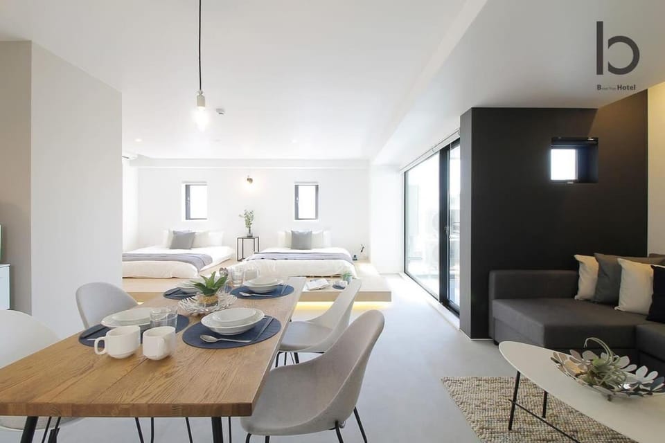b hotel Heiwaodori 602 - Huge Apt in Famous Hiroshima Dori for 6p Apartment in Hiroshima