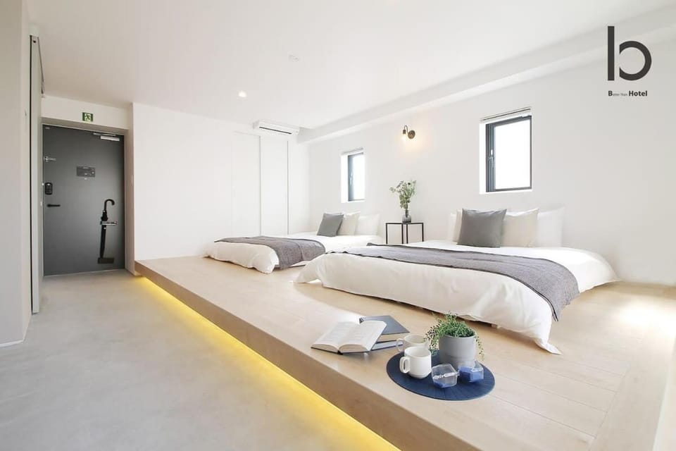 b hotel Heiwaodori 602 - Huge Apt in Famous Hiroshima Dori for 6p Apartment in Hiroshima