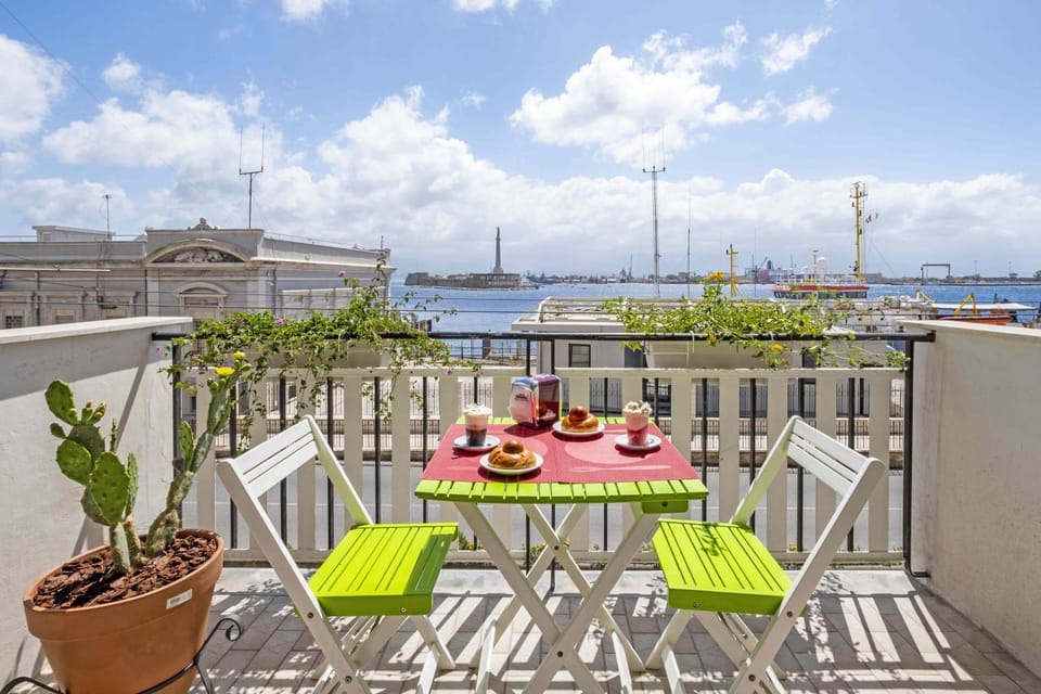 Balcony/Terrace, Food and drinks, Sea view, Breakfast