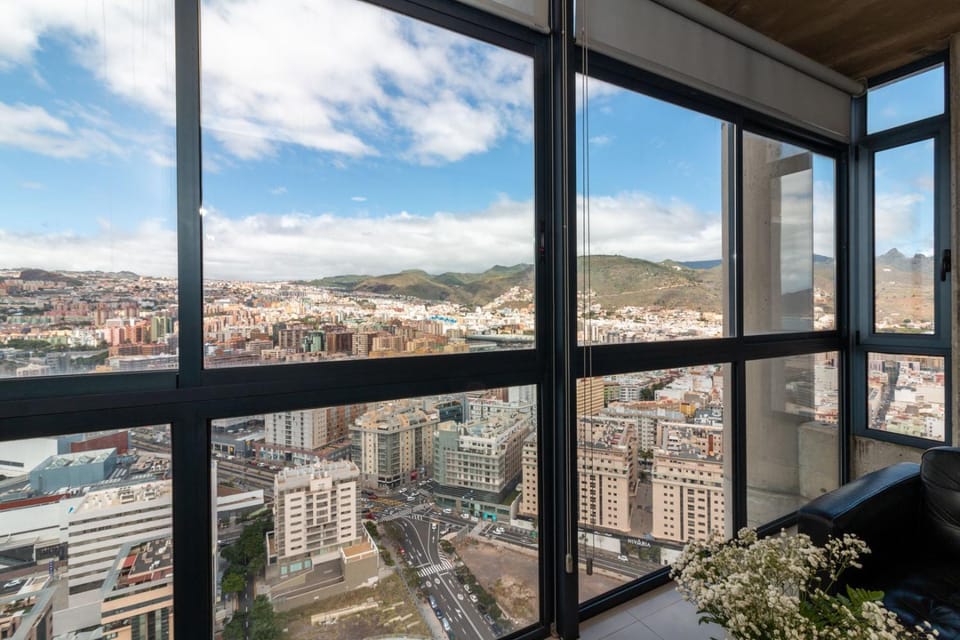 Balcony/Terrace, City view, Street view