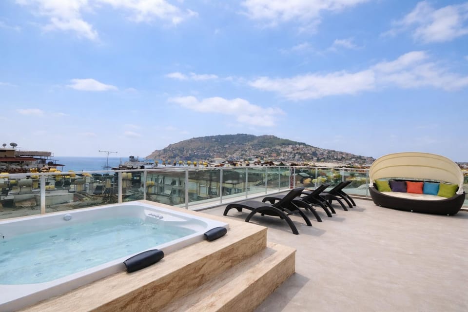 Natural landscape, Hot Tub, Mountain view, Sea view, sunbed