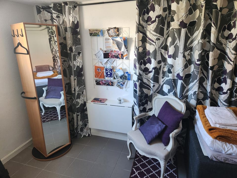 Seating area, wardrobe