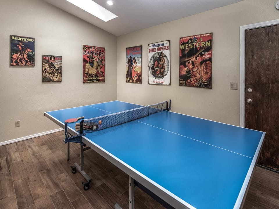 Game Room, Table tennis