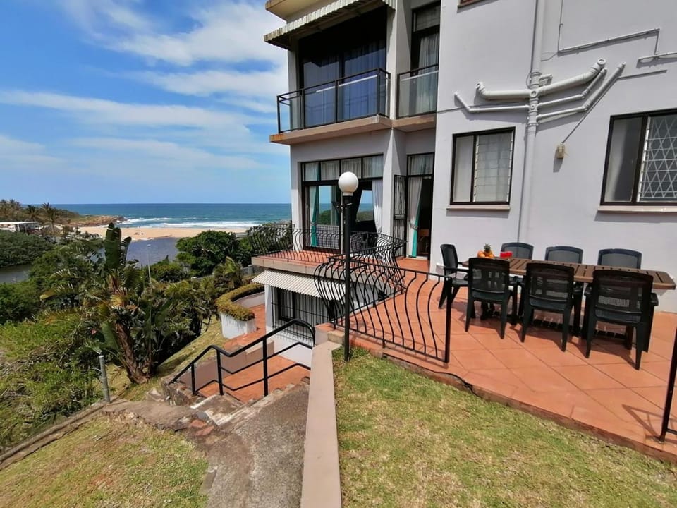 Property building, Garden, View (from property/room), Balcony/Terrace, Sea view