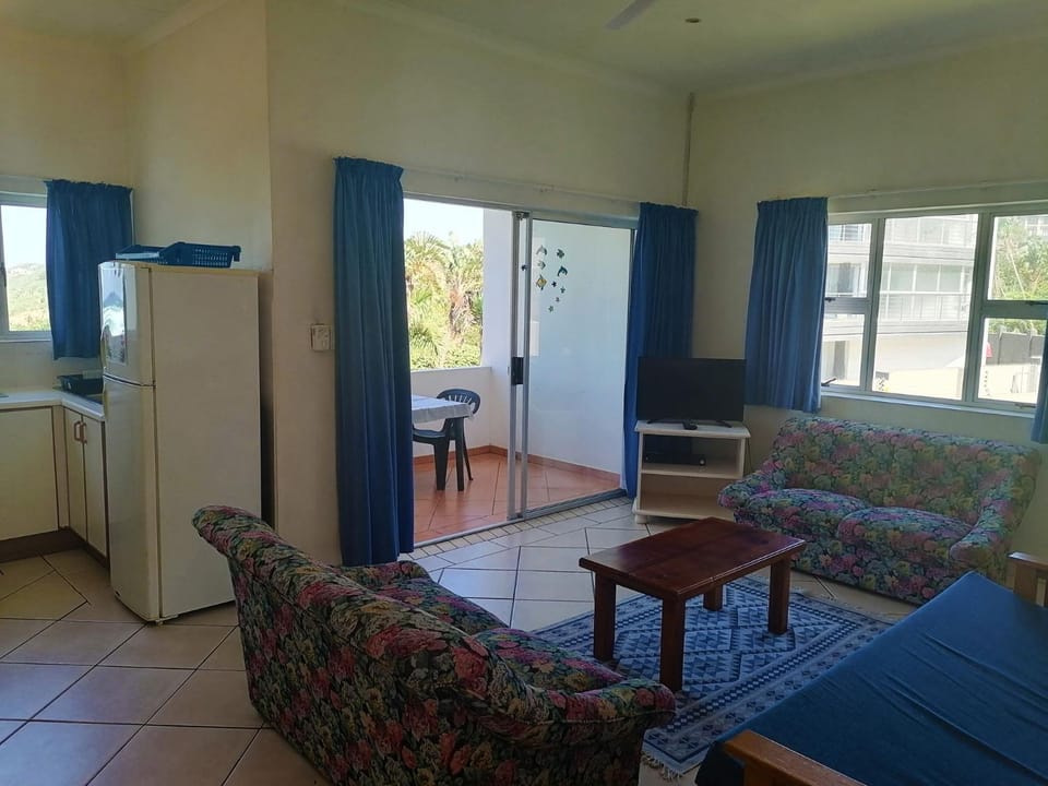 Communal lounge/ TV room, TV and multimedia, View (from property/room)