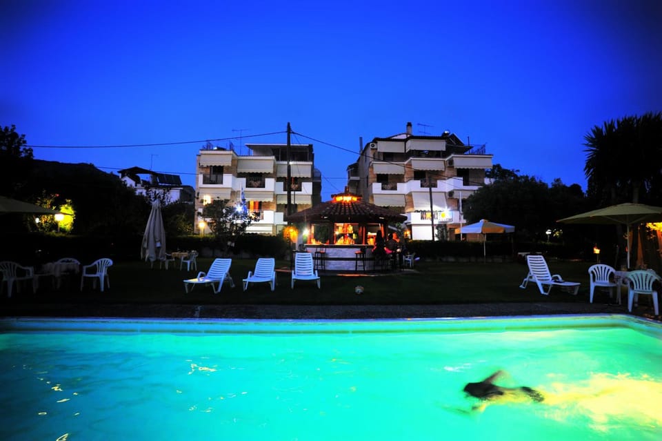 Patio, BBQ facilities, Children play ground, Garden, Balcony/Terrace, Lobby or reception, Lounge or bar, On site, Swimming pool, Drinks, Alcoholic drinks, Non alcoholic drinks