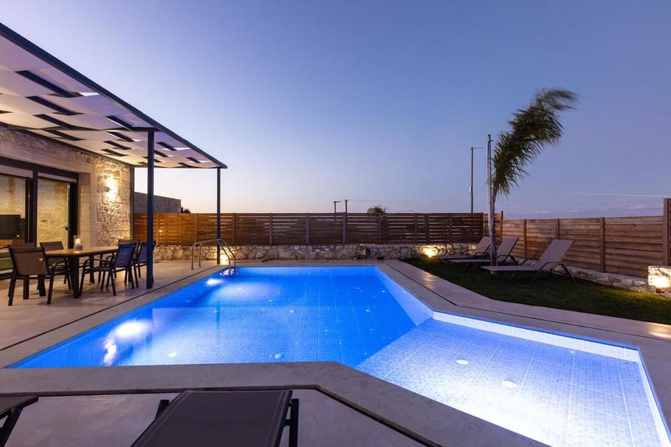 Patio, Garden, Swimming pool