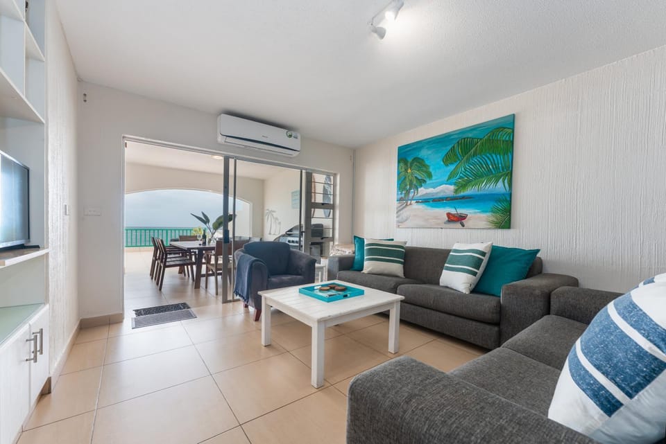 4 Skiathos-family holiday home with breaker views Apartment in Dolphin Coast