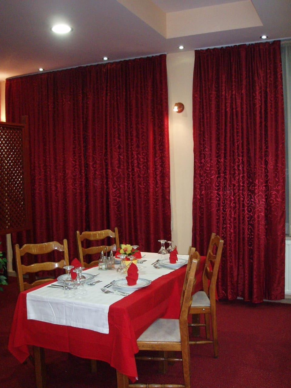 Restaurant/places to eat, Dining area, Meeting/conference room