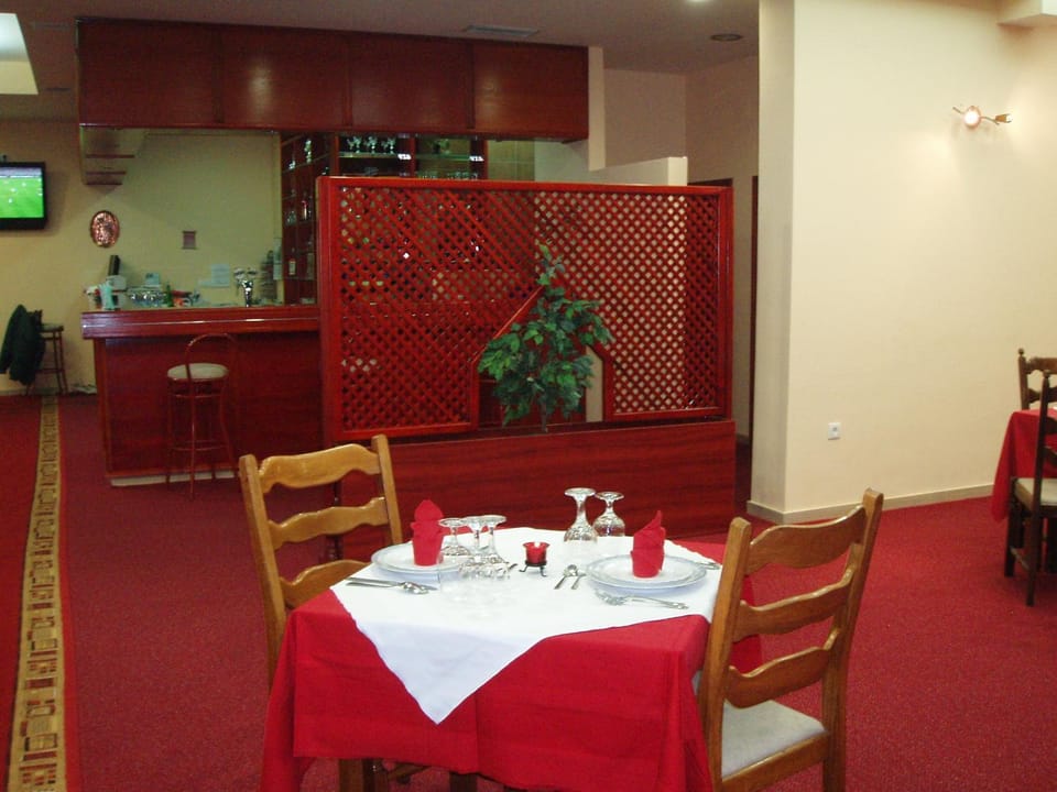 Restaurant/places to eat, Dining area
