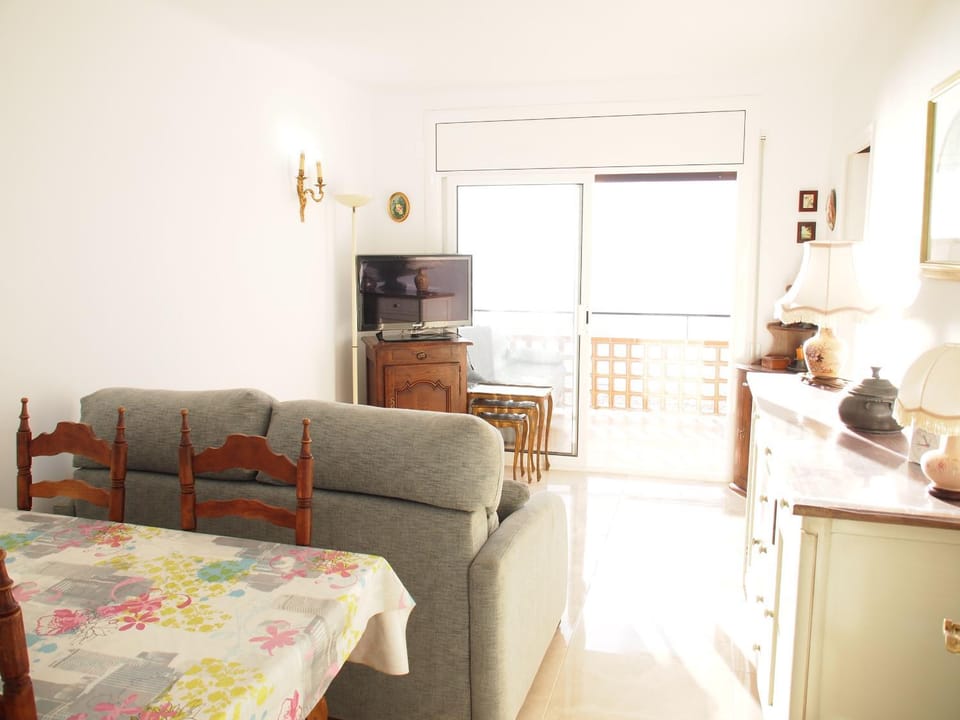 MIRAMAR 15B Apartment in Roses