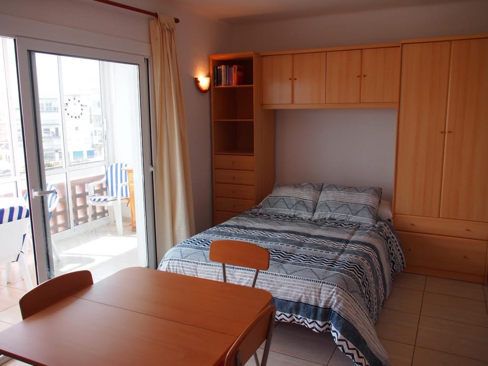 MIRAMAR 21C Apartment in Roses