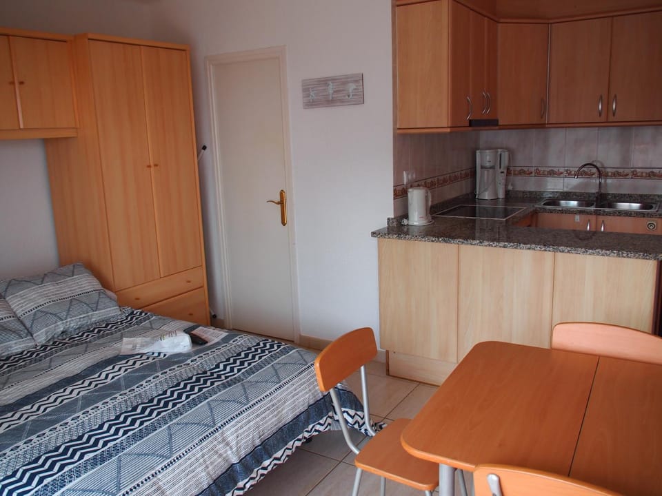 MIRAMAR 21C Apartment in Roses