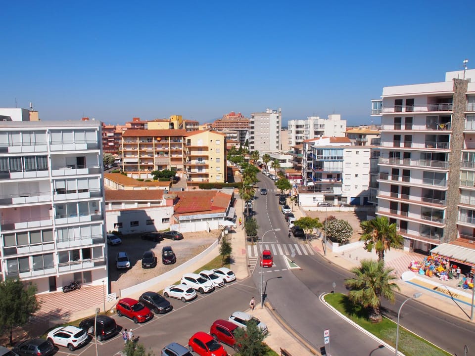 MIRAMAR 38C Apartment in Roses