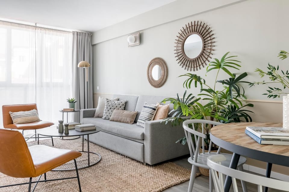 Living room, Seating area, Dining area