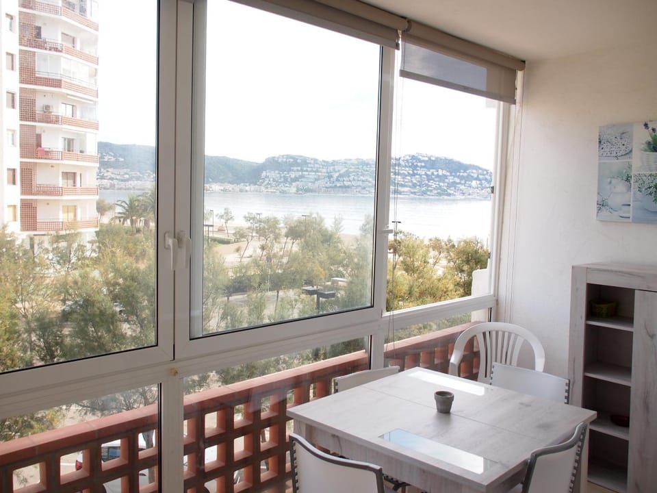LA BAIE 19 Apartment in Roses
