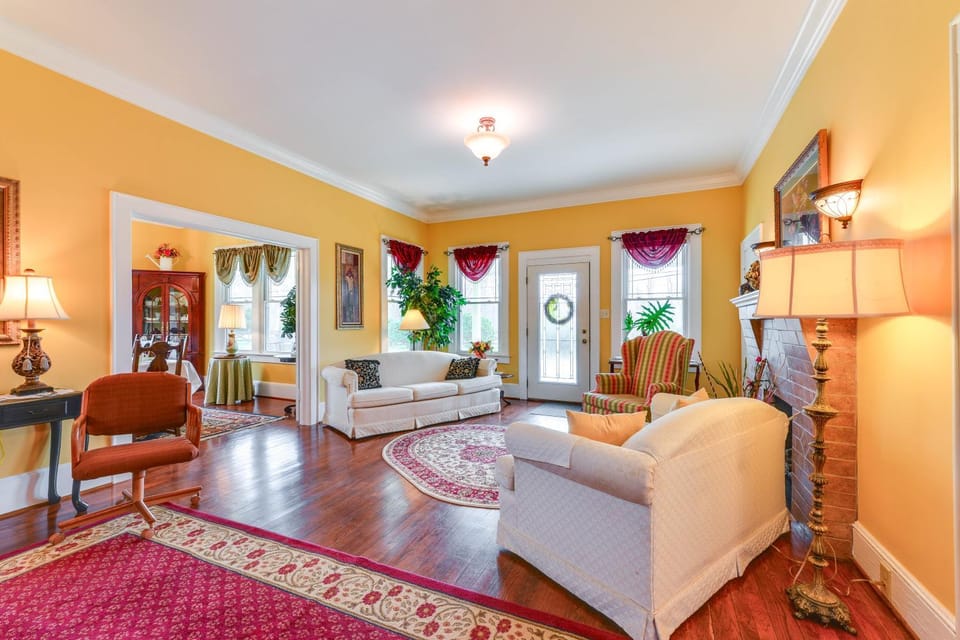 Elegant + Spacious Retreat ~ 18 Mi to Lake Norman! House in North Carolina