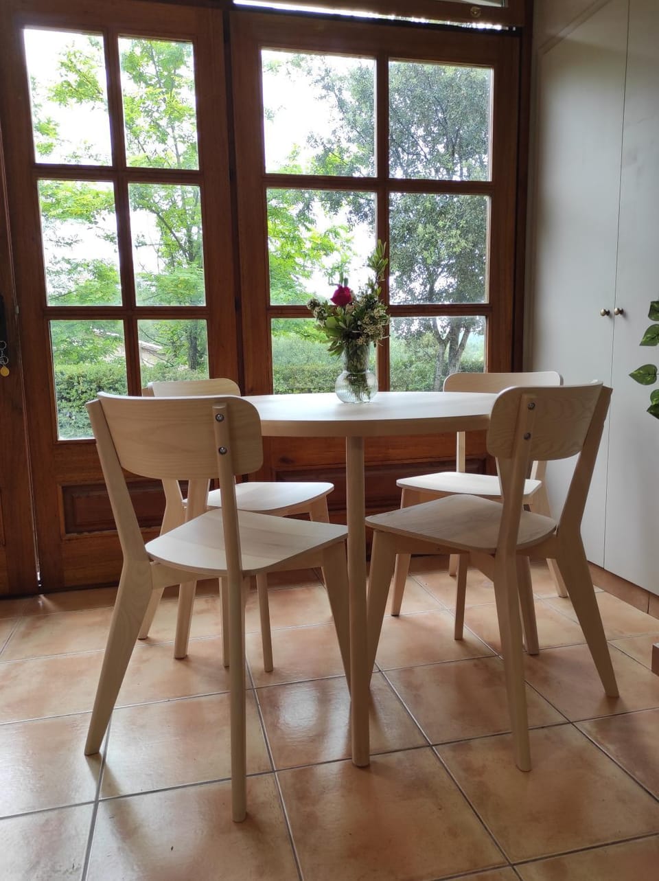 Seating area, Dining area
