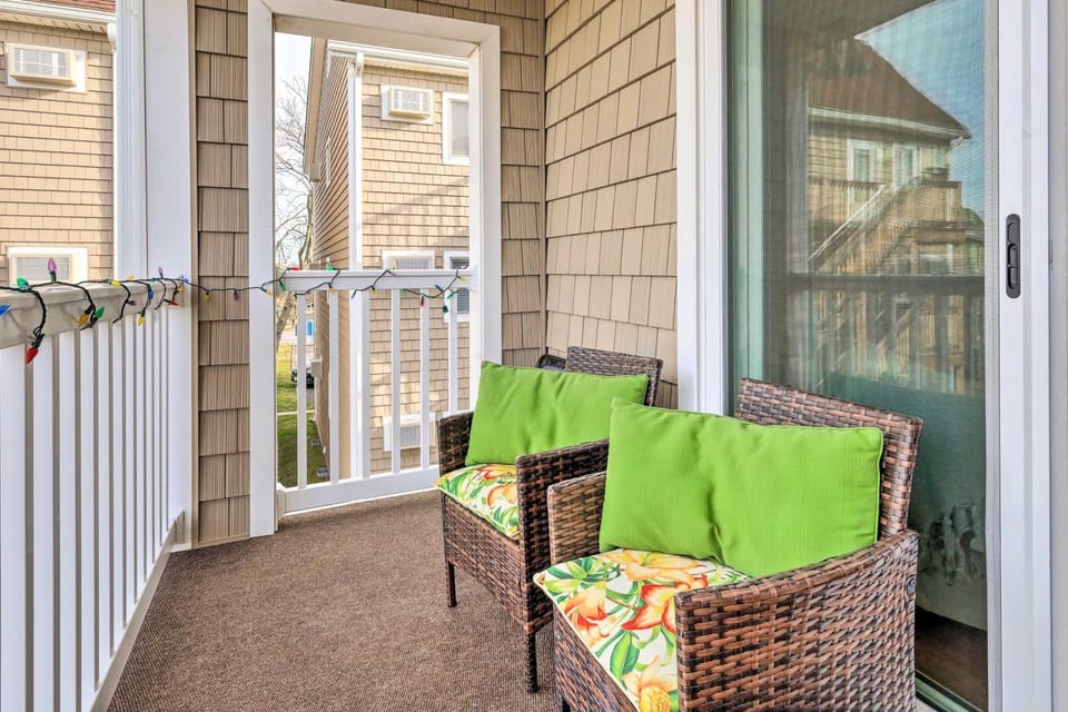 Ocean City Beach Condo w/ Private Balconies! House in Ocean City