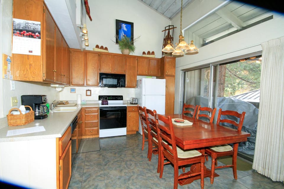 SIerra Park Villas #06 House in Mammoth Lakes