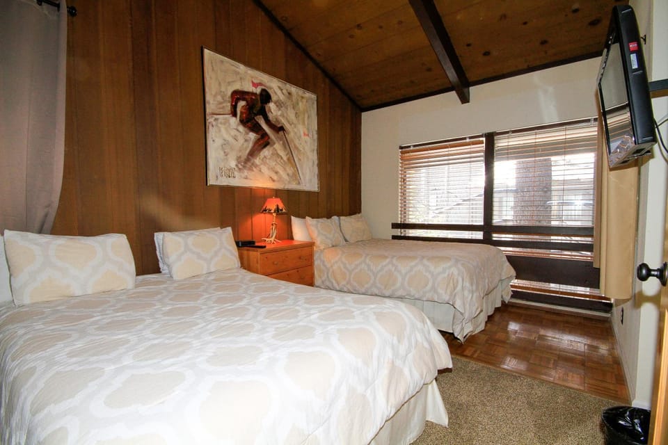 Sierra Park Villas #82 House in Mammoth Lakes