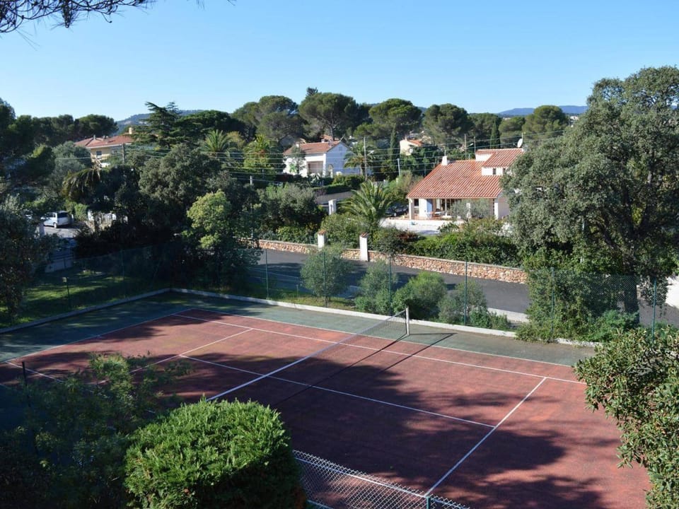Studio cabine avec piscine, tennis et parking à 400m de la plage - 4 couchages, Saint-Aygulf - FR-1-226A-89 Cabin in Fréjus