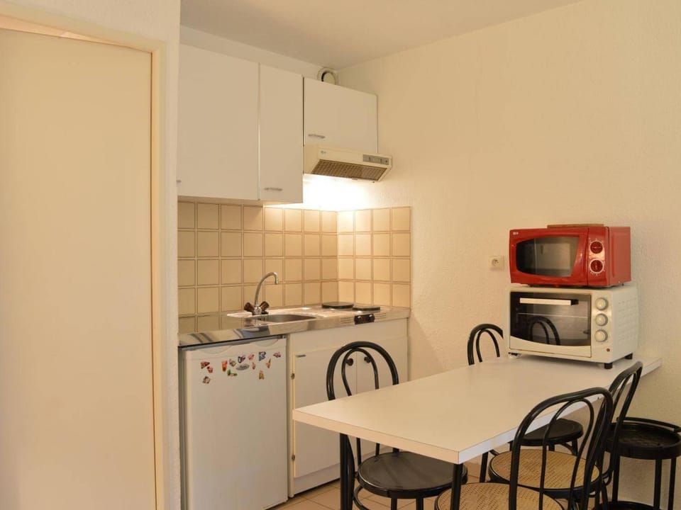 Studio cabine avec piscine, tennis et parking à 400m de la plage - 4 couchages, Saint-Aygulf - FR-1-226A-89 Cabin in Fréjus