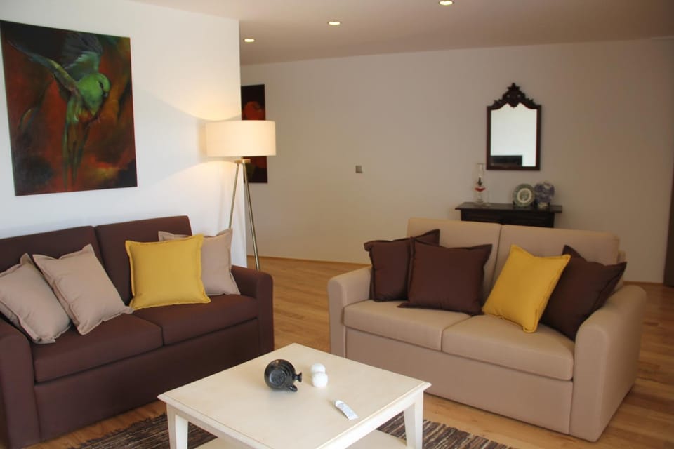 Living room, Photo of the whole room, Seating area